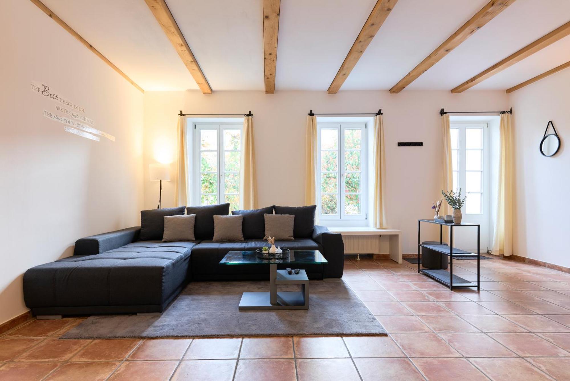 Stilvolle Gartenterrassenwohnung Mitten In Bregenz Luaran gambar